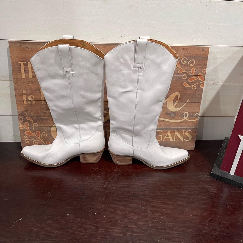COPY - DINGO Cowboy Boot…STORE RETURN